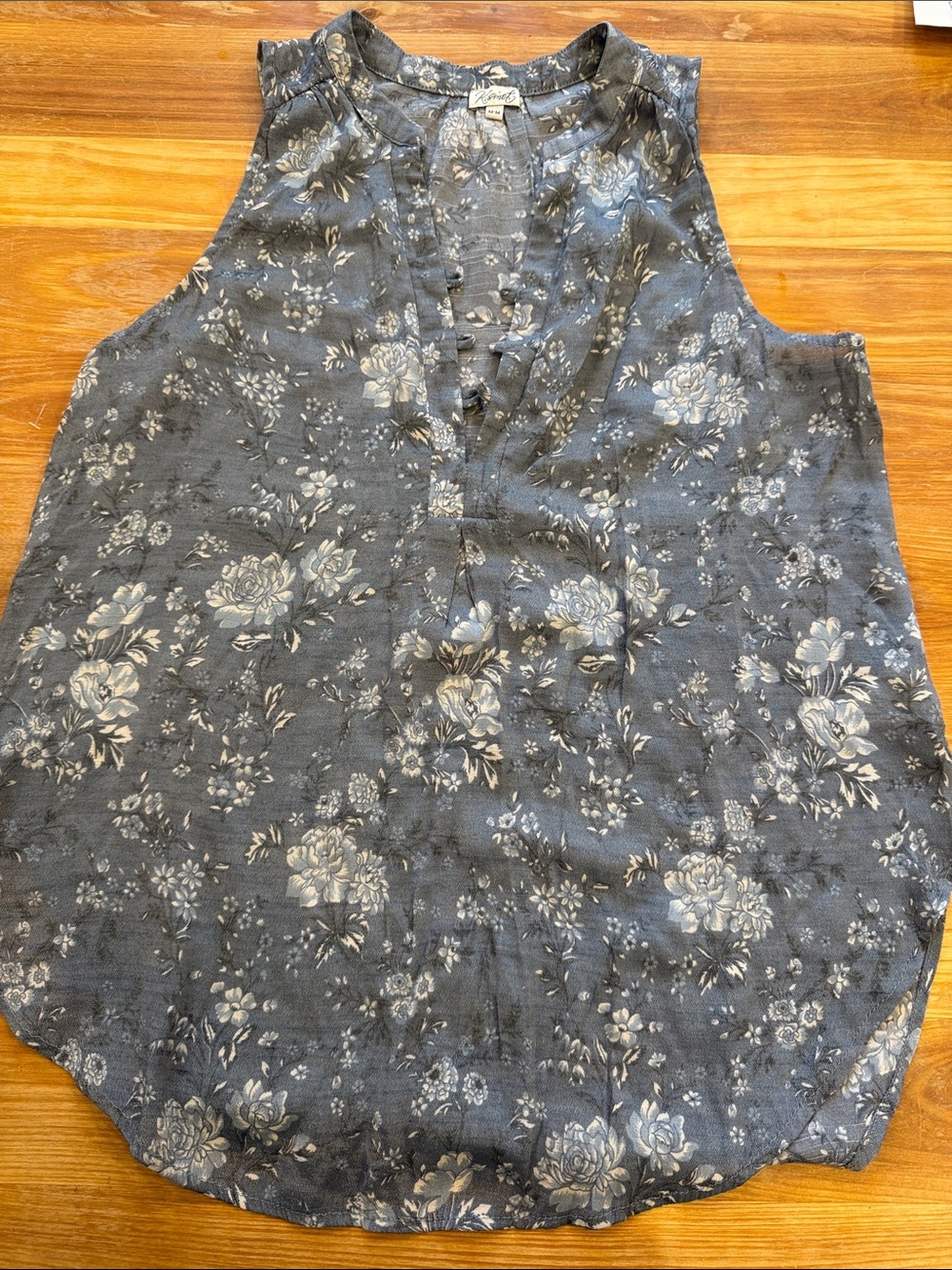 Kismet Gray Floral Sleeveless Camisole